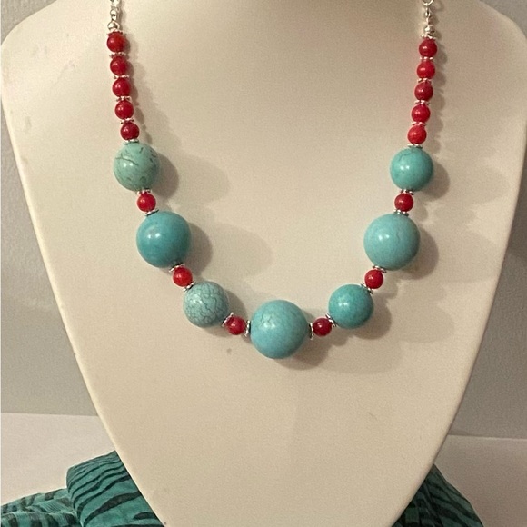 NEW Genuine Turquoise & Red Jade choker - Picture 2 of 2